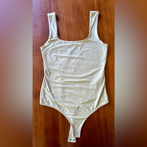 Abercrombie Soft Matte Seamless Squareneck Bodysuit - Picture 5 of 9